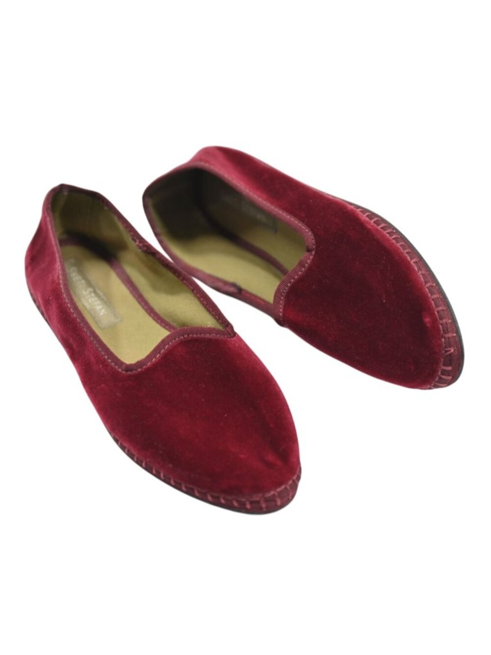 Sveti Stefan Velvet Flats in Red